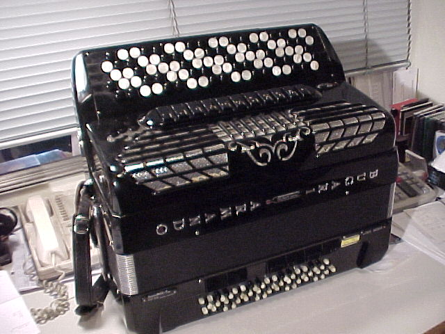 hul Allergisk Høring Picture of accordion - Bugari Armando Champion Cassotto CBA Free Bass